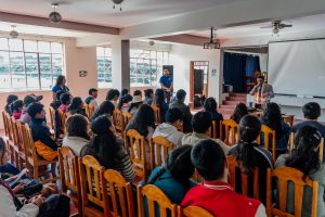 UGEL Cajamarca y Patronato BCP presentaron convocatoria de Becas BCP 2026